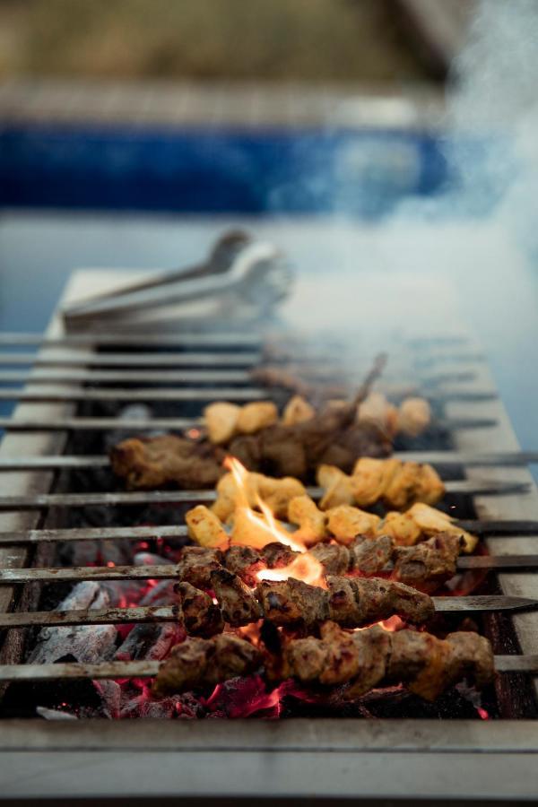 Al Badayer Retreat By Sharjah Collection Ξενοδοχείο Margham Εξωτερικό φωτογραφία Grilling