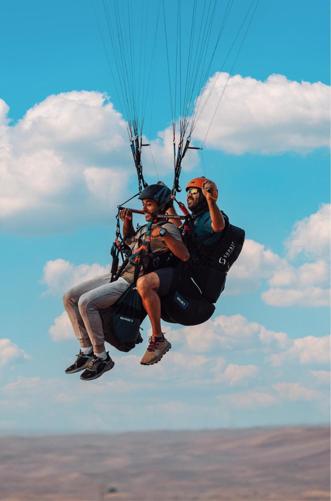Al Badayer Retreat By Sharjah Collection Ξενοδοχείο Margham Εξωτερικό φωτογραφία Tandem paragliding in the French Alps