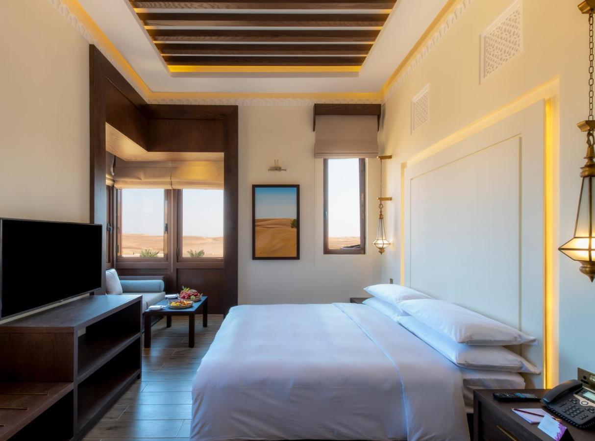 Al Badayer Retreat By Sharjah Collection Ξενοδοχείο Margham Εξωτερικό φωτογραφία A guest room at the Al Maha Desert Resort