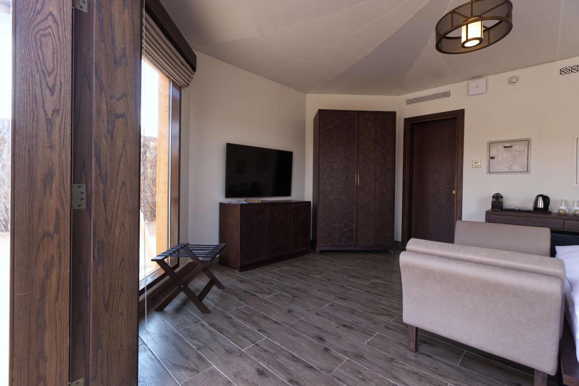 Al Badayer Retreat By Sharjah Collection Ξενοδοχείο Margham Εξωτερικό φωτογραφία A bedroom at the hotel